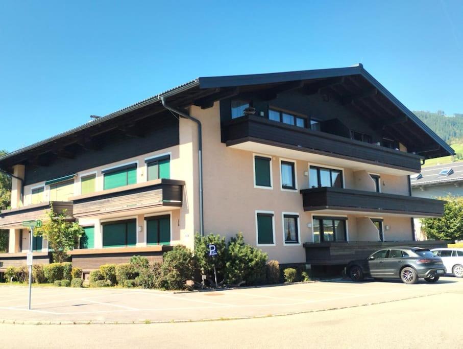 Alpenstueck Family Apartment-2 Bedrooms-80 Sqm-Free Parking Zell am See Bagian luar foto